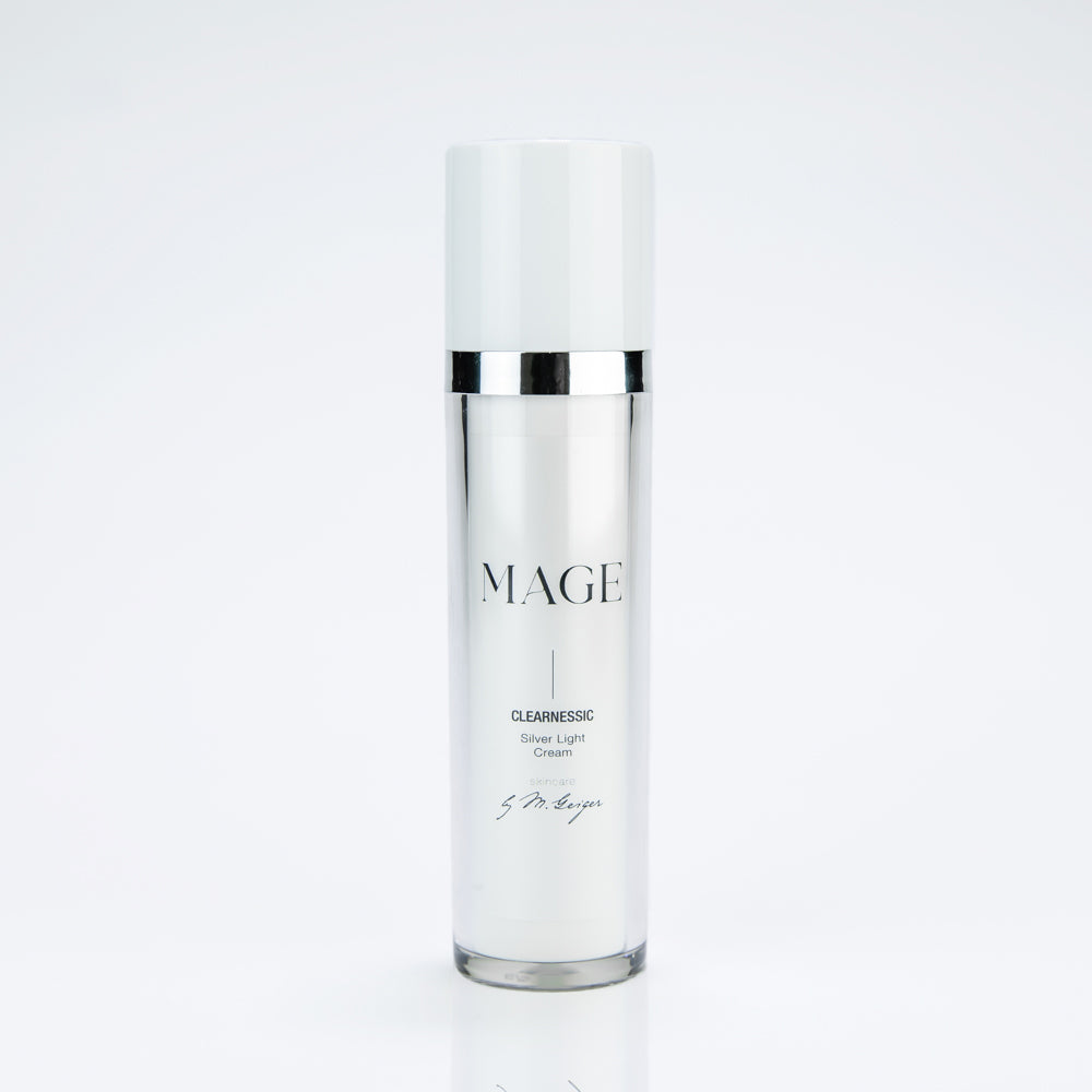 Silver Light Cream beseitigt Unreinheiten und bekämpft effektiv Pickeln in Tagen